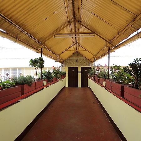 Hotel Charring Cross Ooty Buitenkant foto