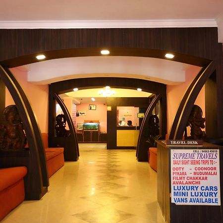Hotel Charring Cross Ooty Buitenkant foto
