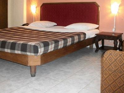 Hotel Charring Cross Ooty Buitenkant foto
