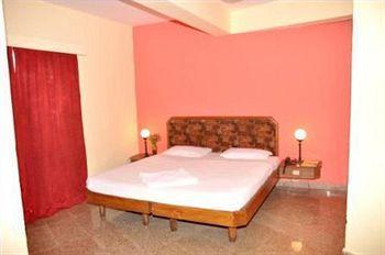 Hotel Charring Cross Ooty Buitenkant foto