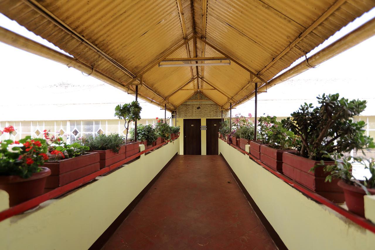 Hotel Charring Cross Ooty Buitenkant foto