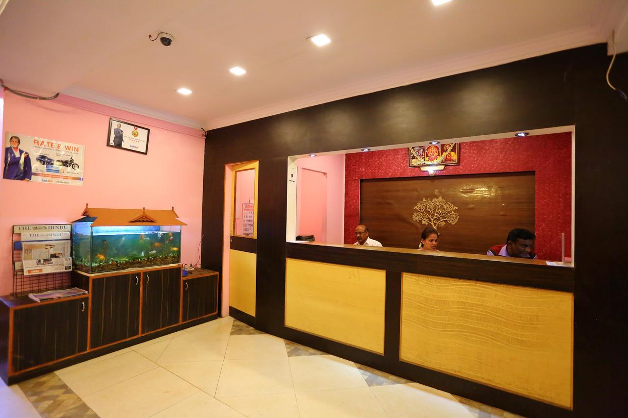 Hotel Charring Cross Ooty Buitenkant foto