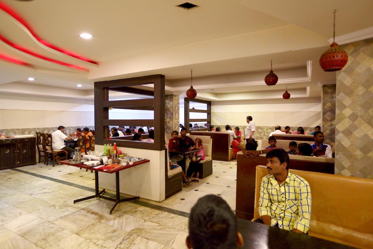 Hotel Charring Cross Ooty Buitenkant foto